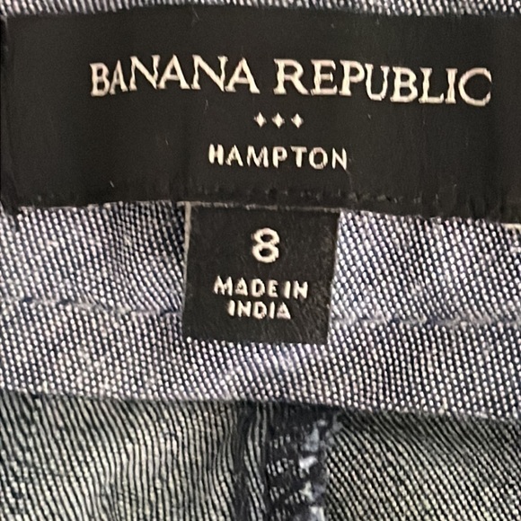 Banana Republic women’s Bermuda denim jean shorts - Picture 3 of 5